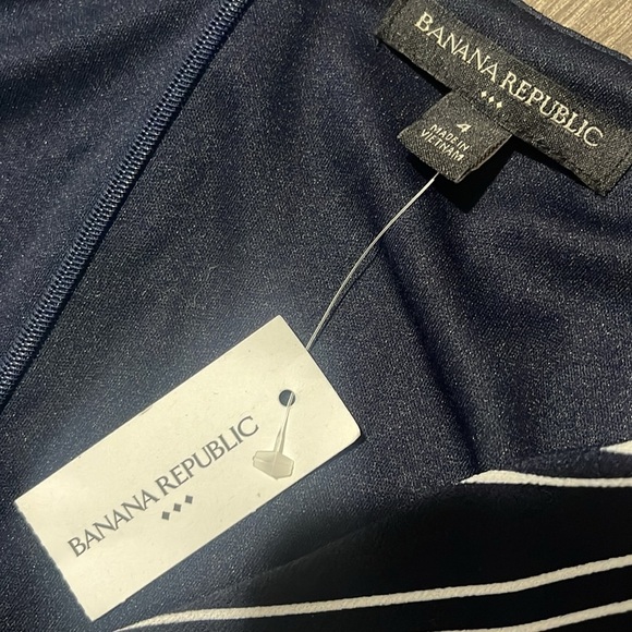 NWT Banana Republic Moss Crepe Navy and White Striped Jumpsuit - Picture 3 of 5